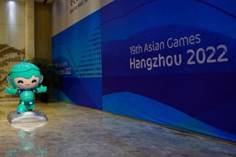 ببینید | رونمایی چین از عروسکهای هوشمند در هانگژو؛ استقبال توریستها برای گرفتن عکس یادگاری