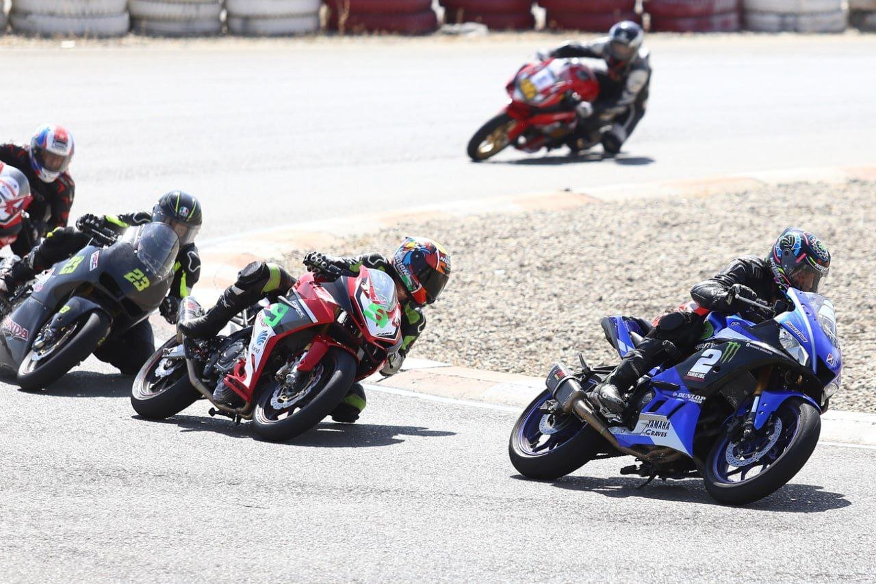 این تیم تمام عناوین موتورسواری کشور را درو کرد