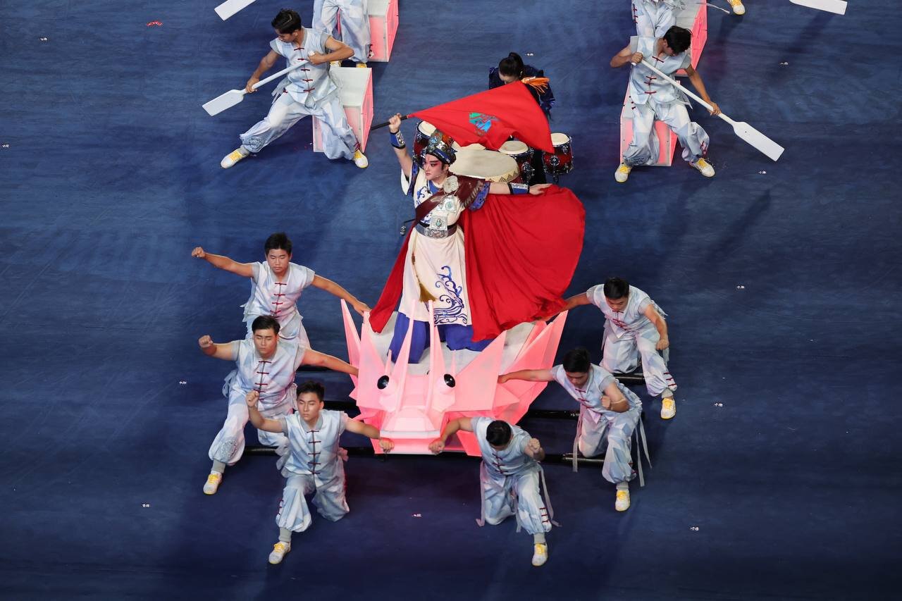 عکس| مراسم افتتاحیه بازیهای آسیایی؛ رئیس جمهور چین در مراسم