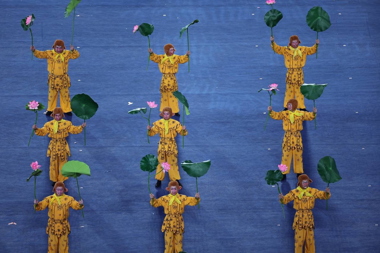 عکس| مراسم افتتاحیه بازیهای آسیایی؛ رئیس جمهور چین در مراسم