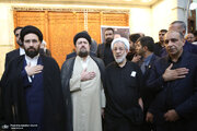 تصاویری از حضور گسترده سیاسیون در مراسم عزای نوه اصلاح‌طلب معروف/ سیدحسن خمینی، مجید انصاری و محسن هاشمی هم آمدند