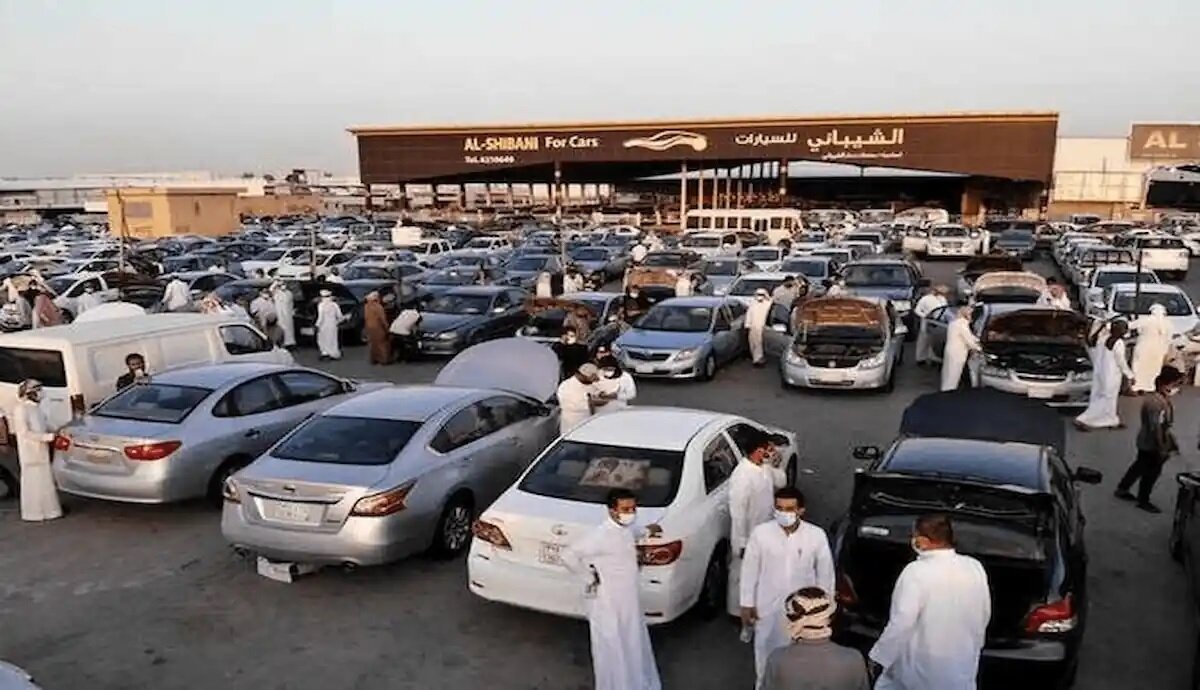 مکاتبه ضیغمی با واردکنندگان خودرو: برنامه واردات را اعلام کنید