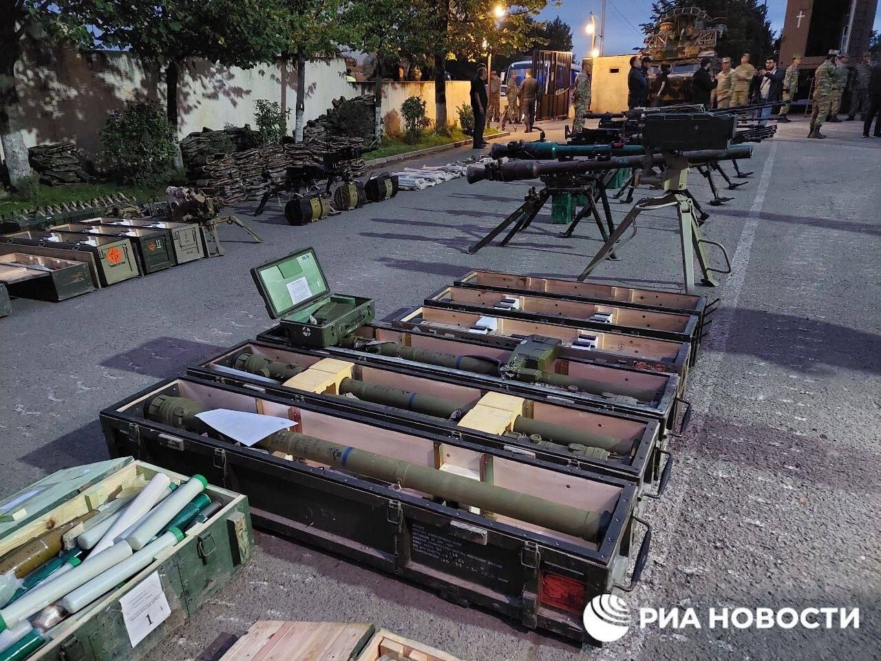 باکو این سلاحها را مصادره کرد/عکس