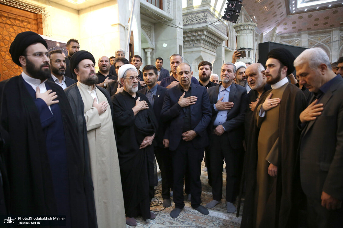 عکس تلخ از اصلاح طلب معروف در کنار تابوت پسر جوانش /سیدحسن خمینی نماز خواند /سیداحمد خمینی هم آمد