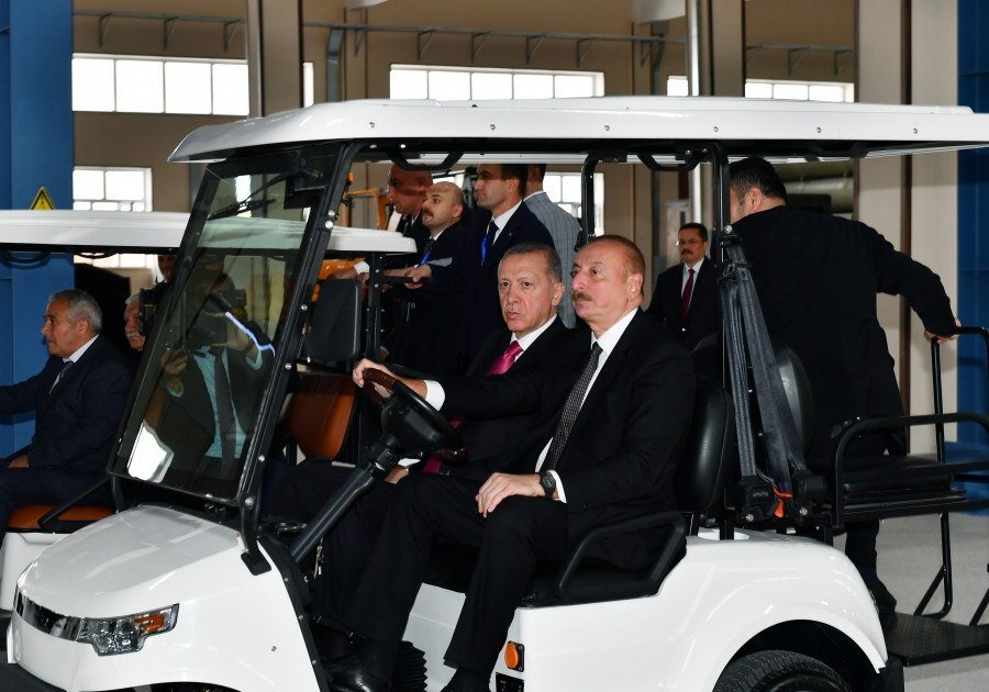 ماشینسواری اردوغان و علی اف در نخجوان/عکس