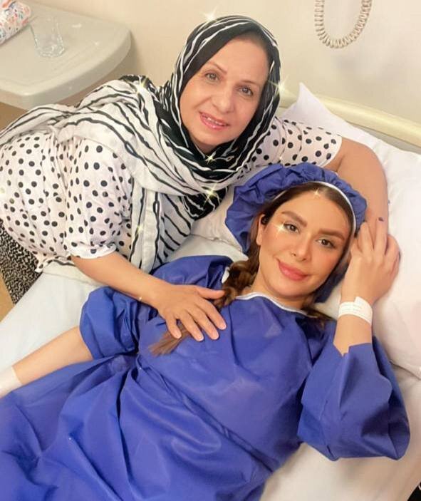 عکس | سلفی مجری زن مشهور تلویزیون روی تخت بیمارستان با فیلتر اسنپ‌چت!