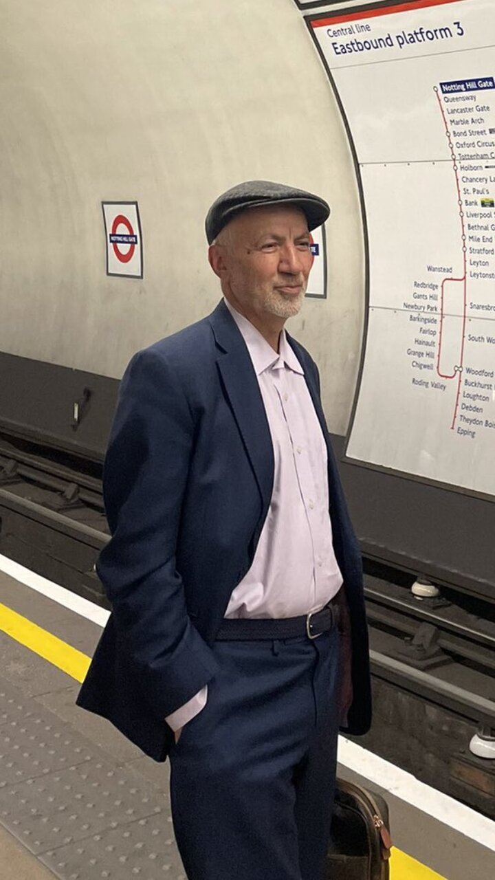 عکس یواشکی از چهره شکسته و پیر عطاءالله مهاجرانی در لندن /وزیر خاتمی به ایران برمی گردد؟