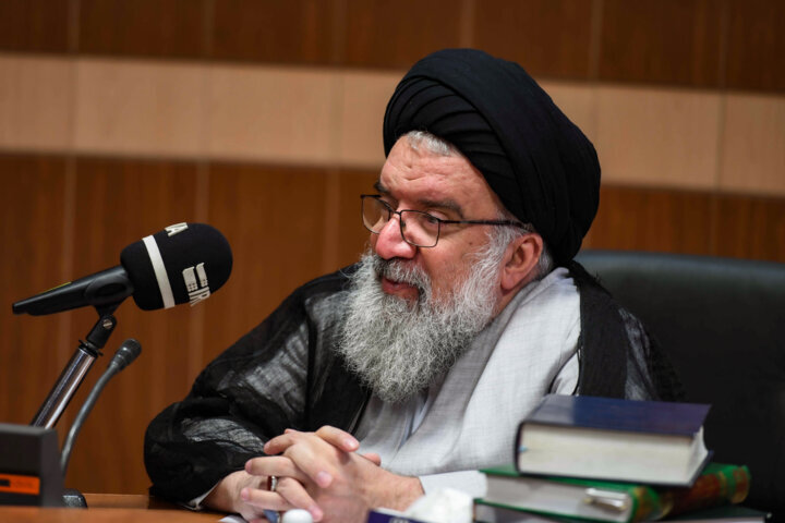 خاتمی: در قانون اساسی، عنوان نظارت بر رهبری نیامده است /تایید نشدن کاندیداهای مجلس خبرگان به معنای بی کفایتی آنها نیست
