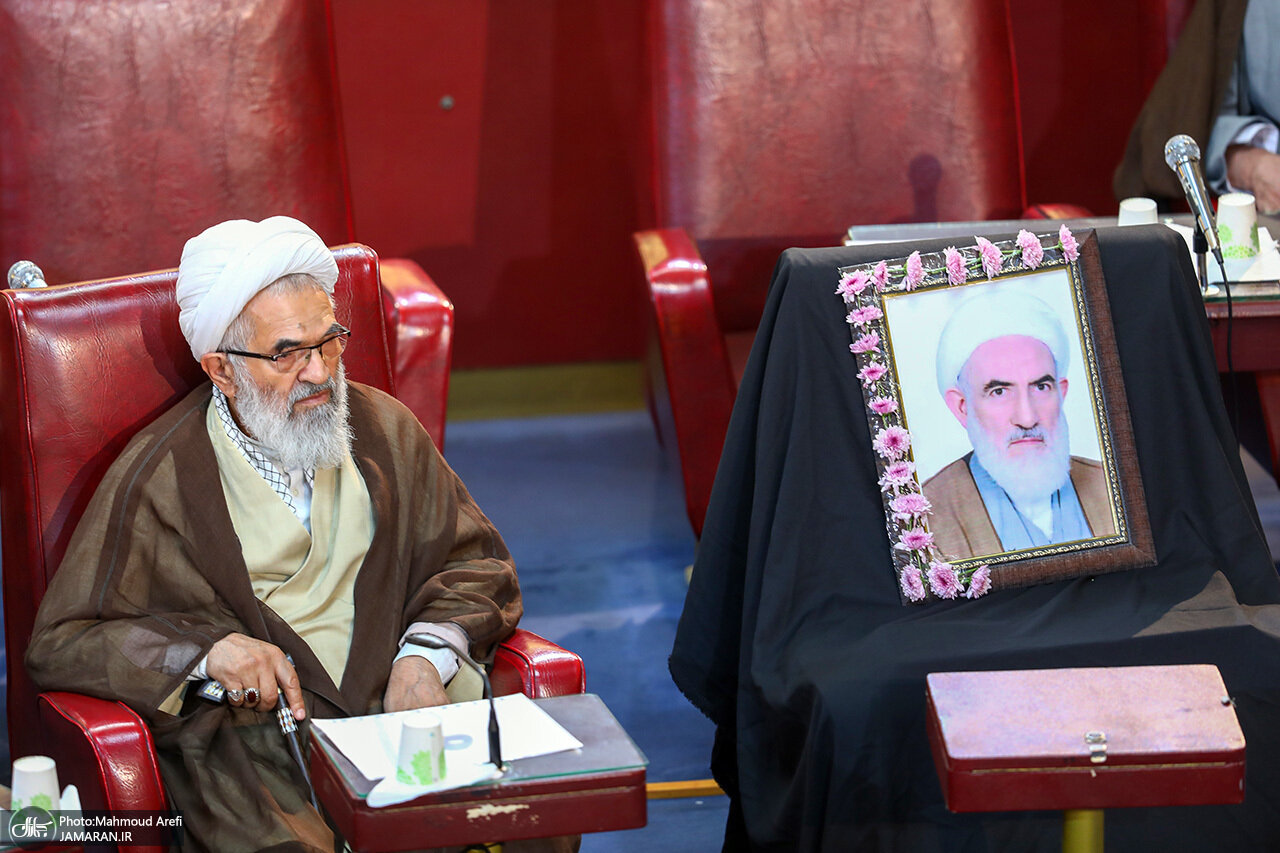 عکس یک صندلی متفاوت در مجلس خبرگان رهبری /سوءقصد به جان یک نماینده