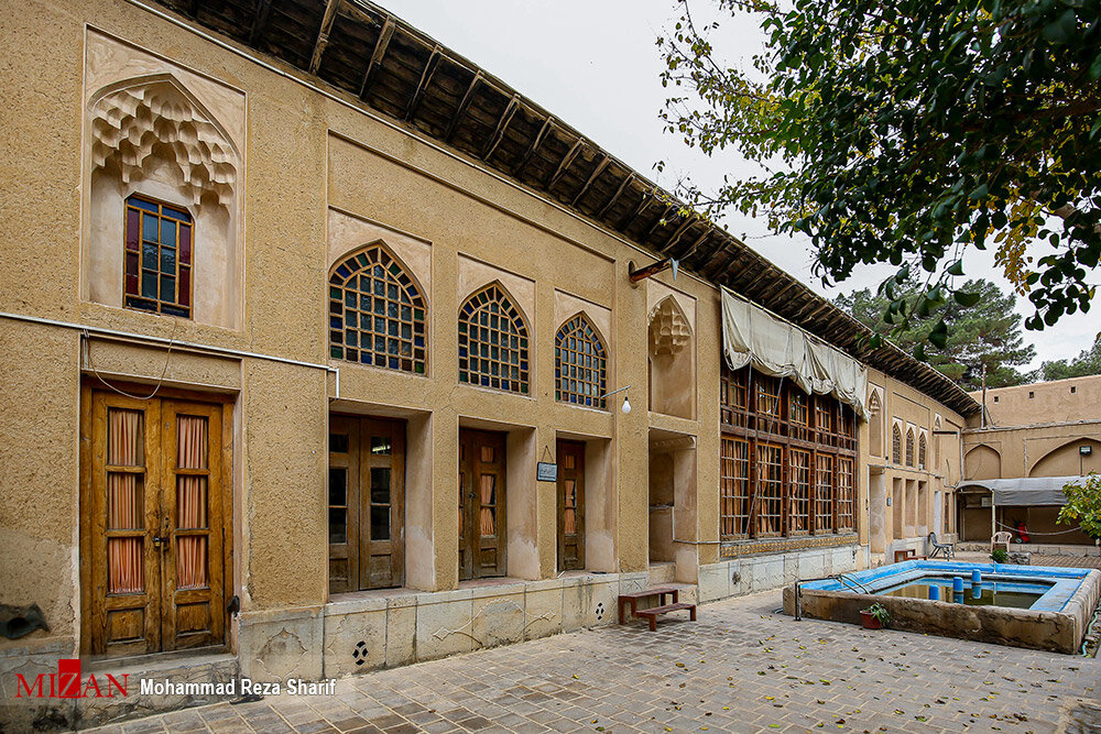 پاییزگردی در چهارباغ نصف جهان/ میراث «شیخ بهایی» چشم به راه تدبیر دارد