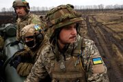ببینید | سرخوشی سربازان ارتش اوکراین چند ثانیه قبل از برخورد پهپاد انتحاری