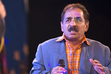 عکس | کنایه جنجالی آقا رشید به گرانی دلار و طلا