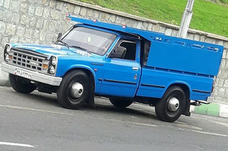 عکس | حمل یک پژو پارس روی سقف یک نیسان!