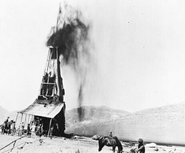 حساسترین لحظهی تاریخ ایران در این تصویر/ آیا این اتفاق ایرانیها را خوشبخت کرد؟