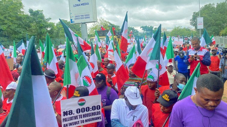 ببینید | جشن و شادی در نیجریه پس از خروج سفیر فرانسه