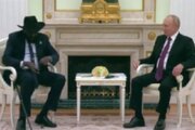 ببینید | آموزش استفاده از هدست ترجمه توسط پوتین به رئیس جمهور سودان جنوبی
