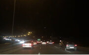 ببنید | عاقبت لایی کشیدن در بزرگراه تهران؛ پرتاب شدن راننده از خودرو به بیرون!