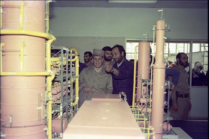 عکسهایی قدیمی از آیتالله هاشمی رفسنجانی با تیپ متفاوت