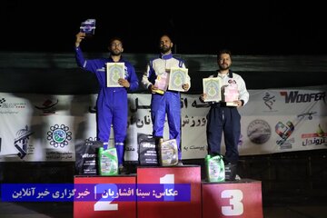 پایان مسابقه کشوری اتومبیلرانی درگ (شتاب)