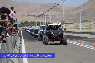 پایان مسابقه کشوری اتومبیلرانی درگ (شتاب)