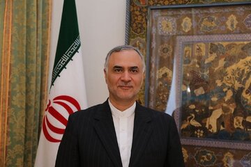 السفیر الإیراني في الرياض يلتقي وزير الداخلية السعودي السفیر الإیراني في الرياض يلتقي وزير الداخلية السعودي