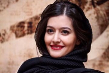 عکس | سلفی خندان بازیگر معروف زن سریال پوست شیر در کنار خواهرش در پشت صحنه