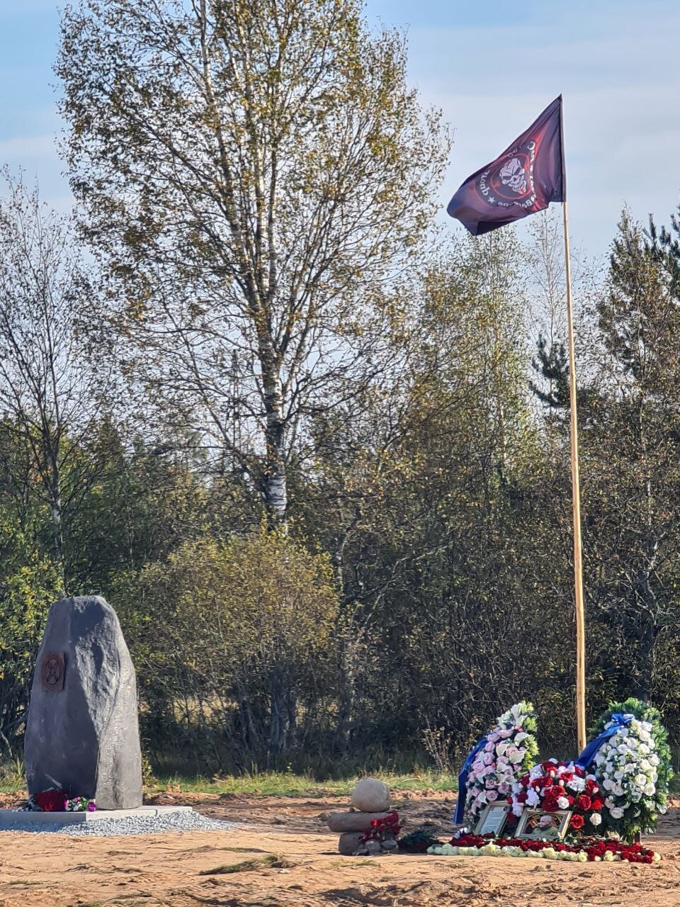 بنای یادبود پریگوژین و اوتکین ساخته شد/عکس