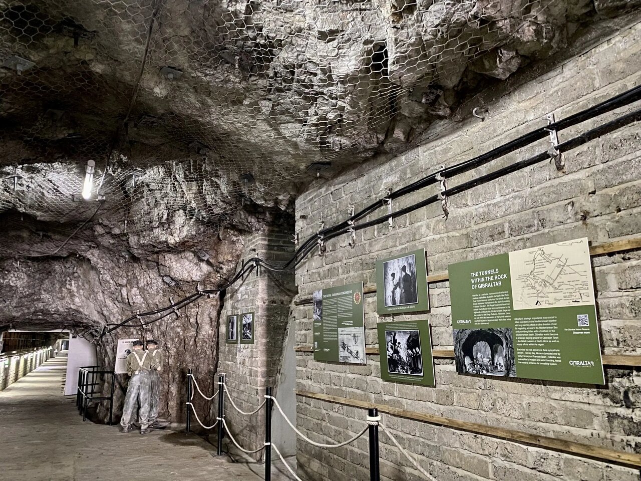 بازگشایی تونل‌های مخفی جنگ جهانی دوم به زودی/ عکس