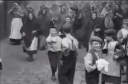 عکس | پوشش دور از انتظار زنان انگلستان حدود ۱۰۰ سال پیش