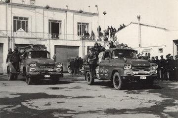 عکس | لباس خاص آتش‌نشانان تهرانی در سال ۱۳۴۰