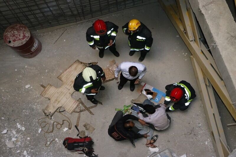- سقوط مرد مشهدی از ساختمان چهار طبقه