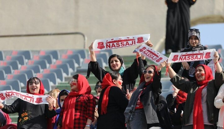 ببینید | لحظه ورود بانوان هوادار نساجی به ورزشگاه آزادی تهران
