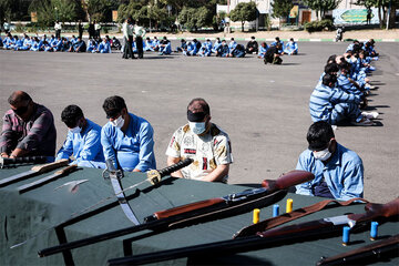 عکس | روش جالب پلیس برای برخورد با اراذل و اوباش در تهران