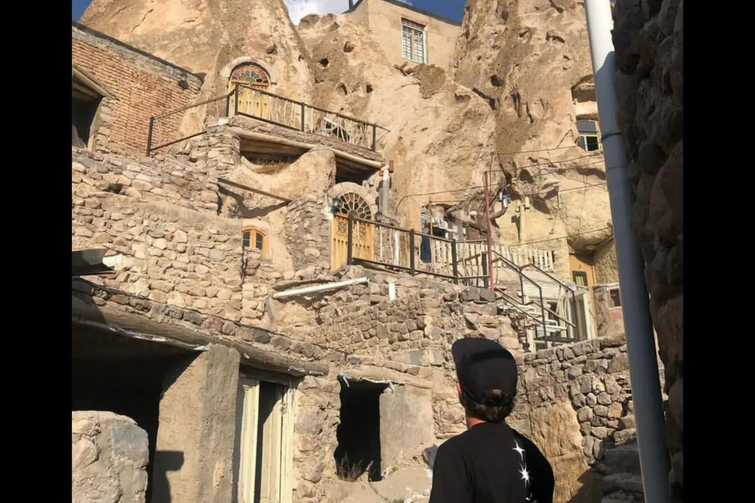 عکس| تفریح خانوادگی خارجیهای تراکتور در تبریز