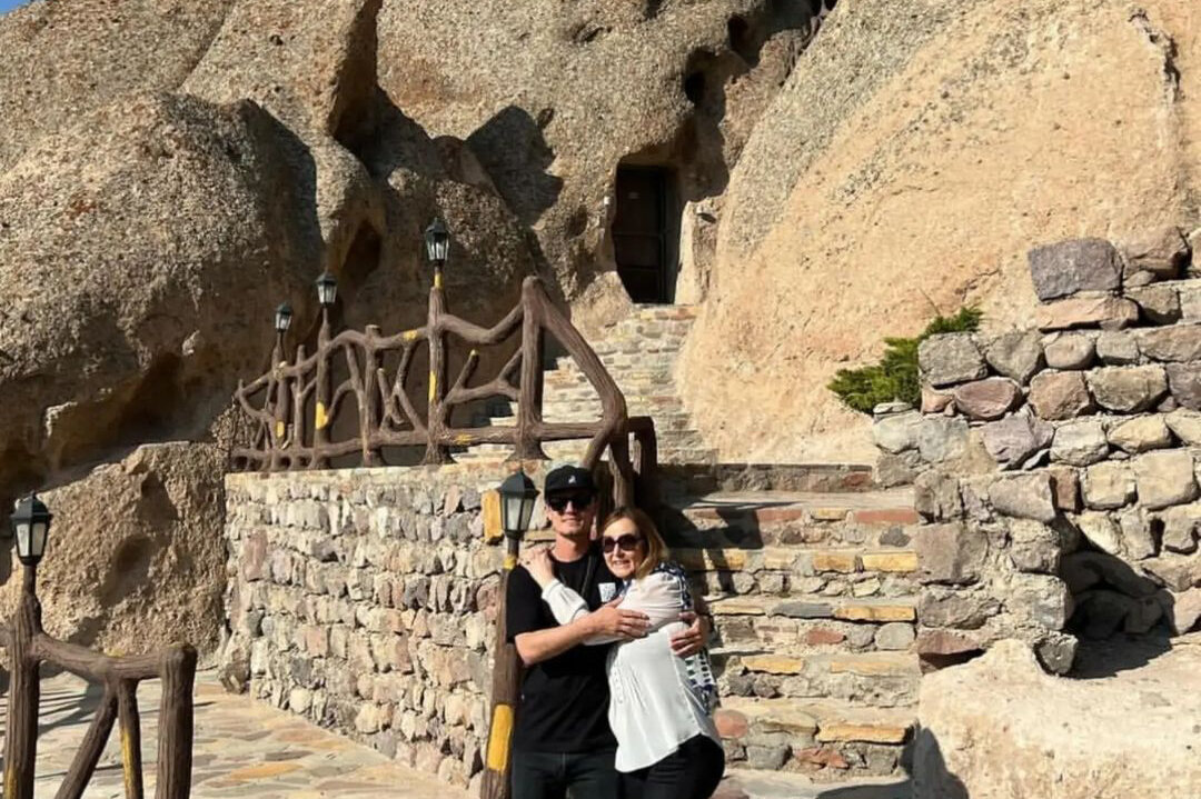 عکس| تفریح خانوادگی خارجیهای تراکتور در تبریز