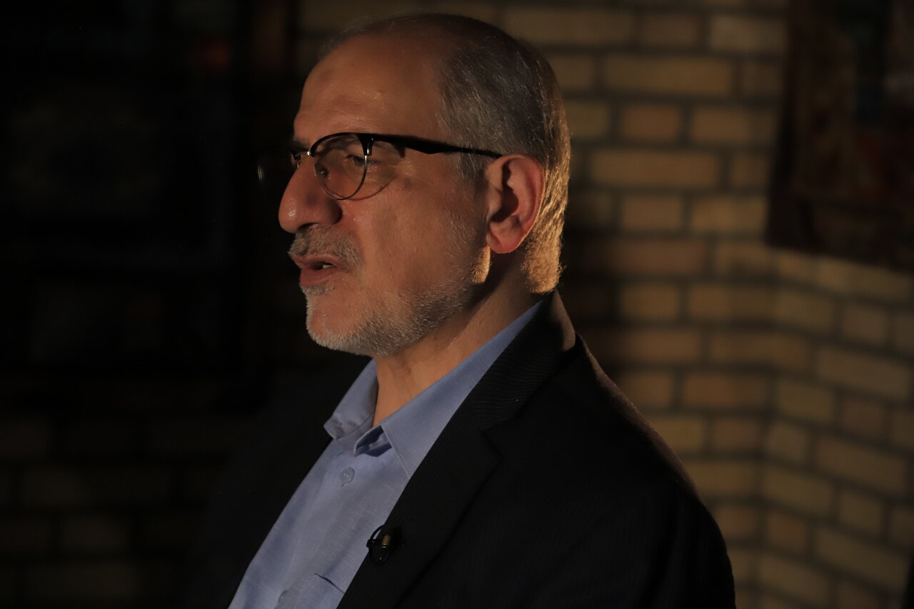 انصاری: ما از فرصت کریدورها محروم شدیم/ دولت باید تصمیم بگیرد که میخواهد در منطقه مشارکت کند یا خیر