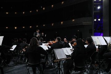 ارکستر ملی با رهبر جدید روی صحنه میرود ارکستر ملی با رهبر جدید روی صحنه میرود