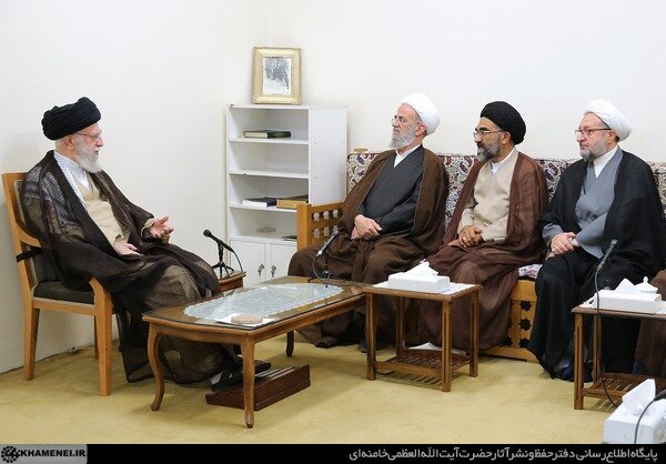 سخنان رهبر انقلاب درباره آیت الله ناصری/ دارای اخلاص و روح متصل به الطاف الهی بود