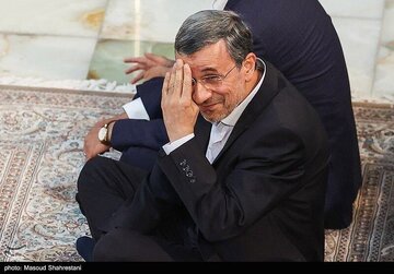 عکس یادگاری محمود احمدی نژاد با 2 چهره اصلاح‌طلب