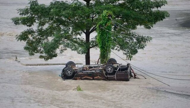 جاری شدن سیل مرگبار در هند/ عکس