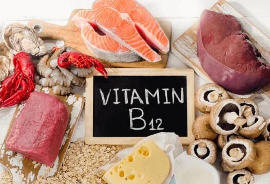 میزان ویتامین B۱۲ مورد نیاز بدن در سنین مختلف چقدر است؟
