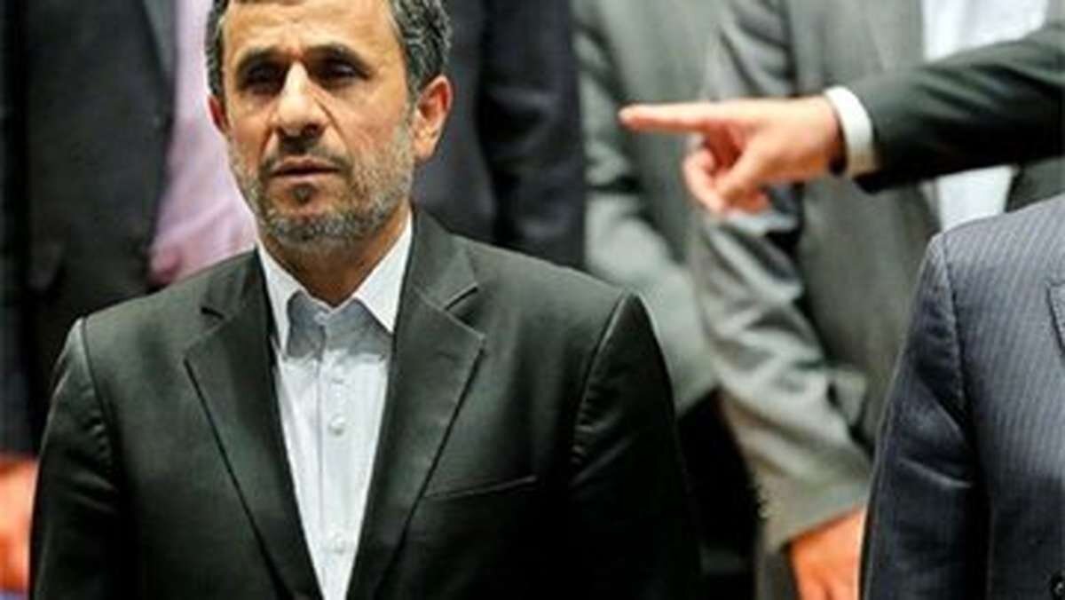 احمدی نژاد تعادل ندارد /او در انتخابات ۱۴۰۴ کاندیدای ریاست جمهوری می شود
