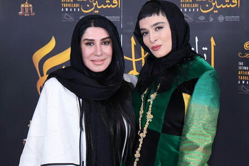 عکس | تیپ و استایل عجیب دو بازیگر زن با لباس‌های مصری
