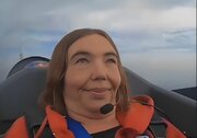 ببینید | تغییر عجیب چهره خلبان زن در شتاب مثبت ۹ G