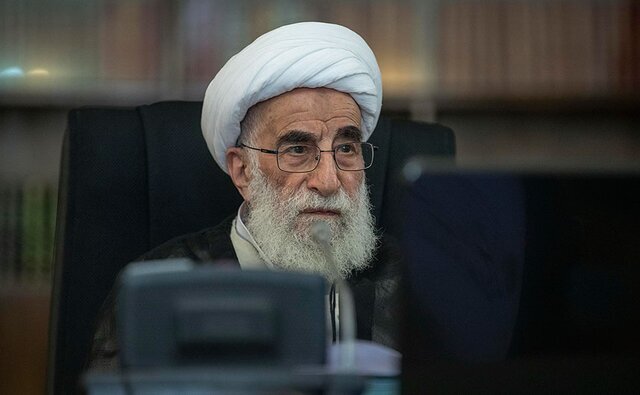 عکس | تصویری کمتر دیده شده از احمد جنتی در  بوسنی با حضور نیروهای امنیتی و مسلح