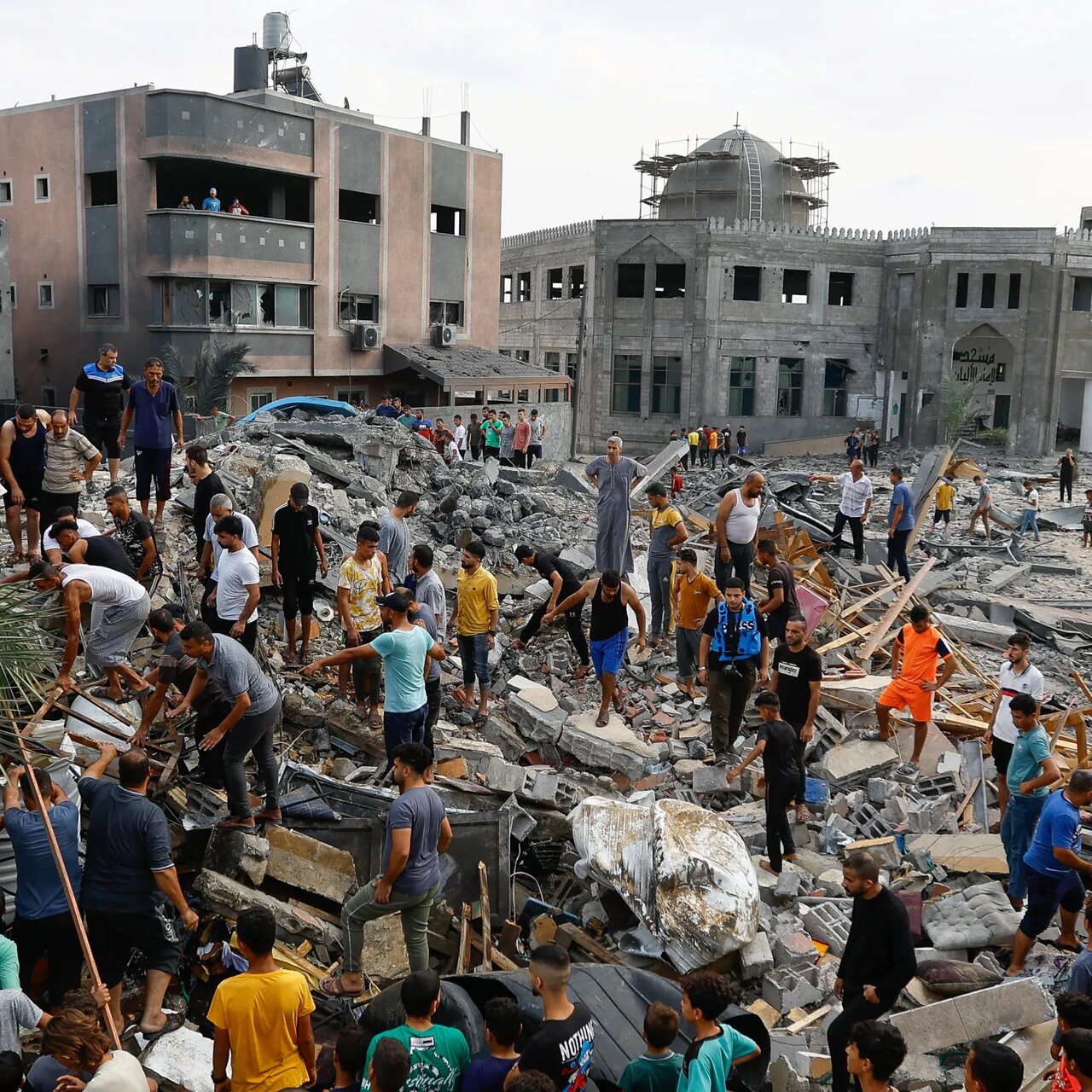 روزنامه نگار فلسطینی: برای داشتن یک زندگی عادی تقلا میکنیم