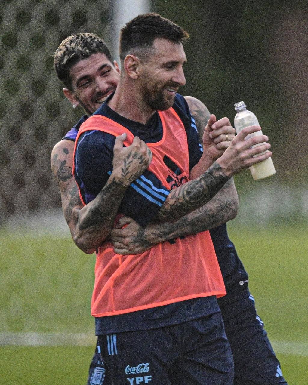 عکس| دلتنگی بادیگارد مسی؛ او بیش از همه عاشق لئو است!