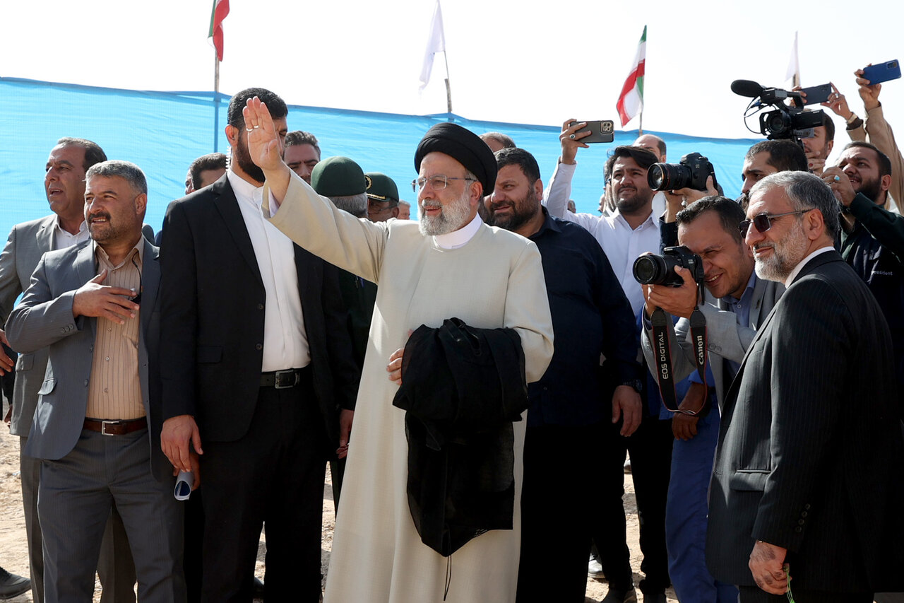 ابراهیم رئیسی را بدون عبا ببینید