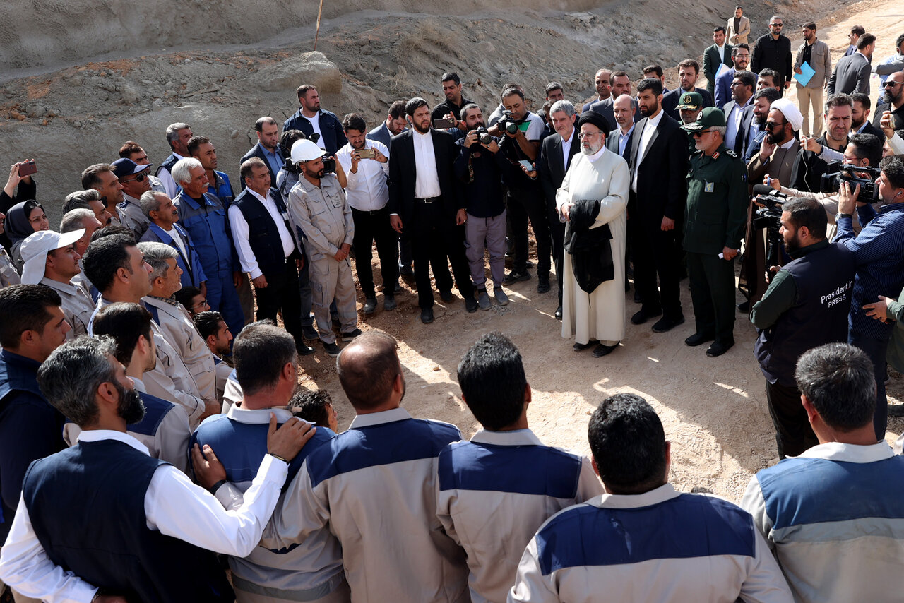 ابراهیم رئیسی را بدون عبا ببینید