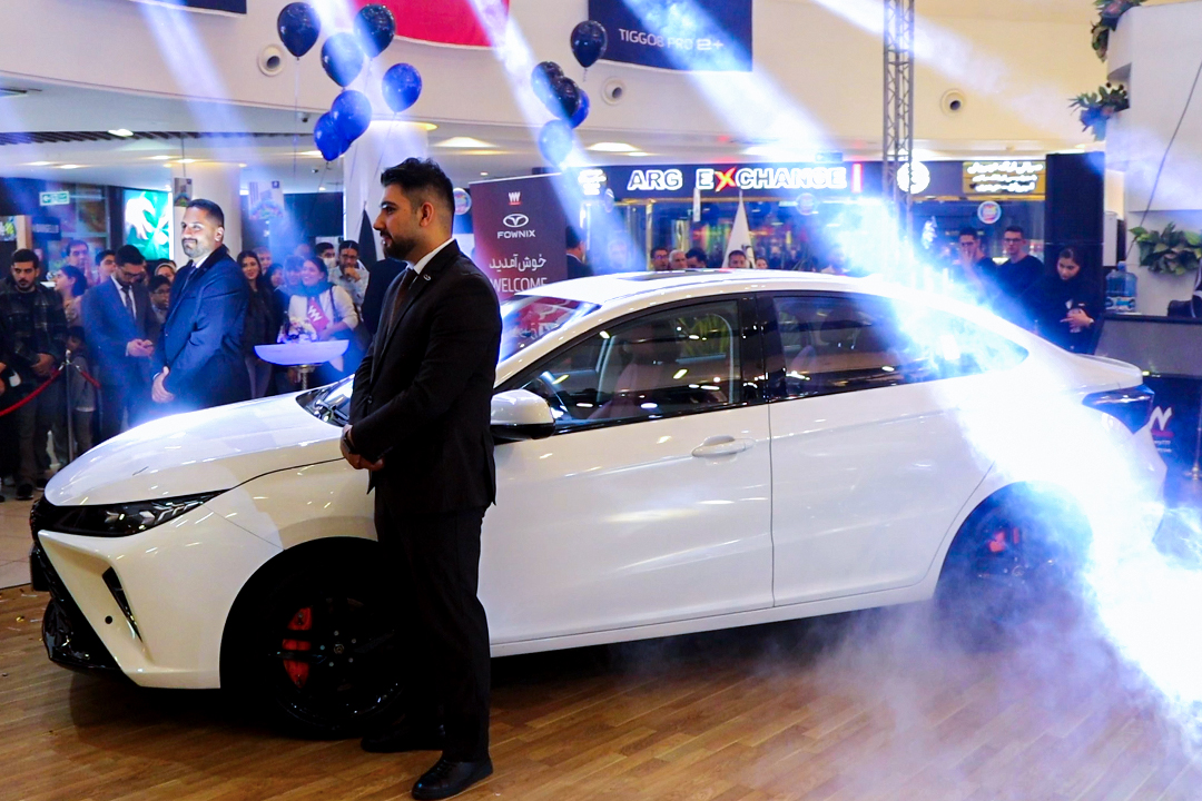 رونمایی از دو محصول خاص فونیکس در نمایندگی مدیران خودرو 777 ارگ تجریش